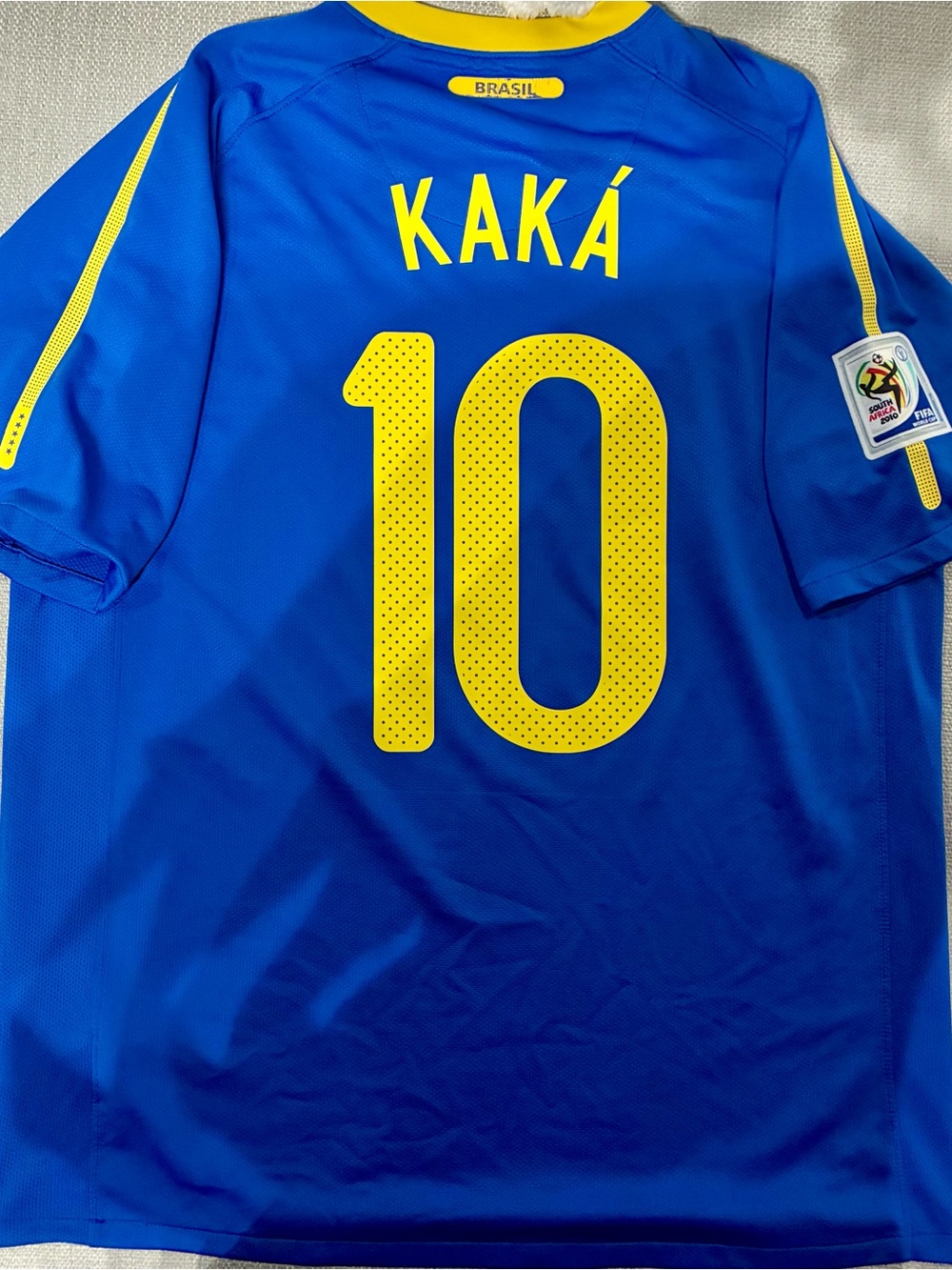 Authentic 2010 World Cup Brazil Kaka #10 jersey adult Large away jersey